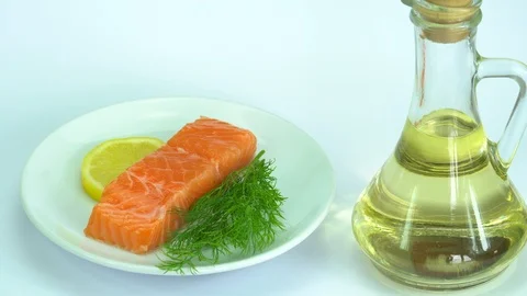 Fresh Raw Salmon Red Fish Steak and Fish oil 動画素材 87943492