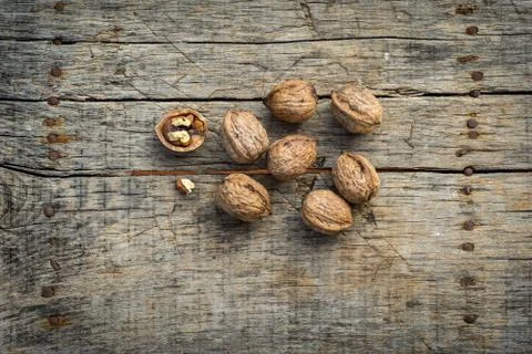 Fresh raw walnuts Foto stock