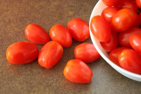 Fresh red cherry tomatoes close up Foto stock