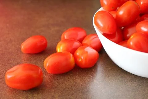 Fresh red cherry tomatoes close up Foto stock
