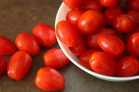 Fresh red cherry tomatoes close up Foto stock
