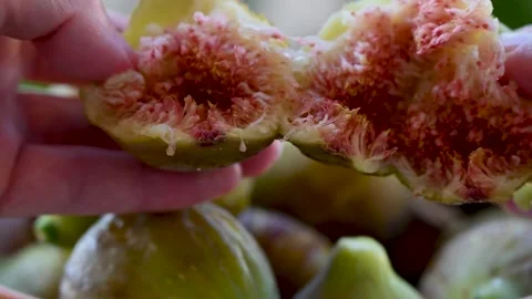 Fresh, ripe figs Stock Footage 322031834
