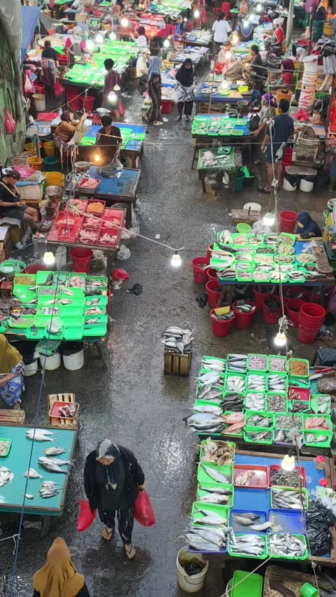Fresh Seafood and Local Commerce at the Busy Pasar Minggu Traditional Market Stock Footage 340015978