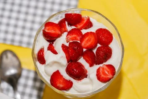 Fresh strawberries with whipped cream, frozen yogurt Stock Photos