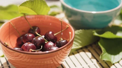 Fresh summer berries. Vídeo Stock 112219165