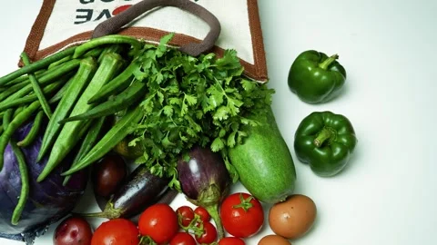 Fresh Vegetables and Eggs from Cloth Bag, A variety of fresh vegetables and.. Vidéo 305045702