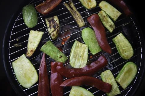 Fresh vegetables on the grill Foto stock