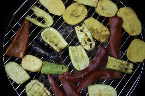 Fresh vegetables on the grill Foto stock