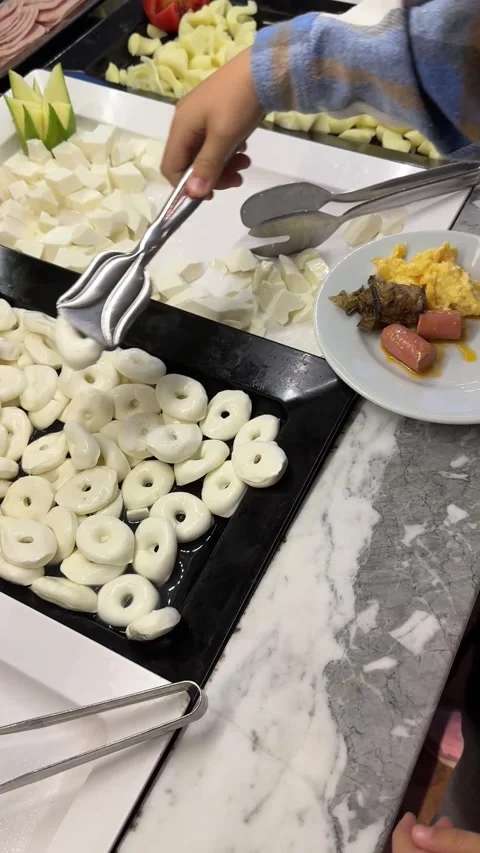 Fresh White Cheese Selection Displayed At Modern Buffet Station Vídeos de archivo 337193565