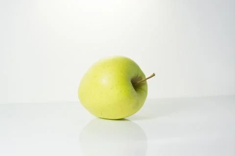 Fresh Yellow large Apple Illustrazione stock