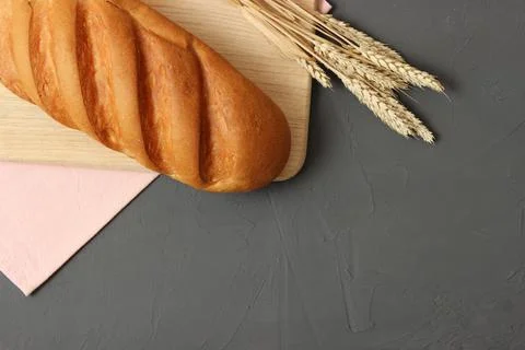 Freshly baked bread on the table. Stock-Fotos