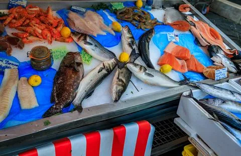Freshly caught fish and shellfish for sale at farmers market in Nice, France Stock Photos