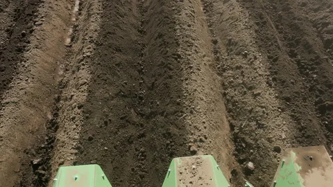 Freshly Formed Potato Rows Prepared for Commercial Field Planting Vídeos de archivo 345022218