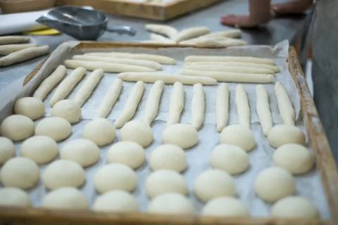 Freshly Made dough on Prep Table Stock-Fotos