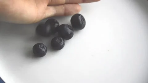 Freshly picked blueberries, close up Stock Footage 130379113
