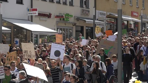 Friday for future protest march Vídeo Stock 125037433