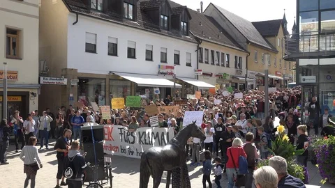 Friday for future protest march Vídeo Stock 125037703