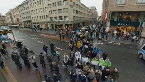Fridays for future demonstration, city of Cologne / Kölner Neumarkt 26a Vídeo Stock 104933448