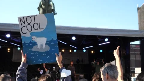 Fridays for Future protest in downtown Vienna 스톡 동영상 218738201