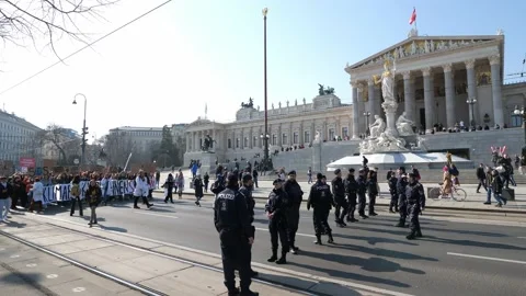 Fridays for Future protest in downtown Vienna 스톡 동영상 234870078