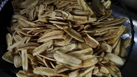 Fried banana chips Stock-Footage 304849505