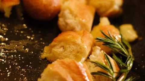 Fried bread with rosemary 02 | 120 fps 库存影片 158748573