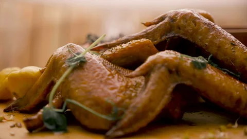 Fried chicken wings on a plate Video stock 143115166