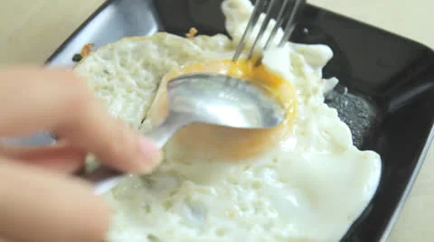 Fried Egg For Breakfast Video stock 23196130