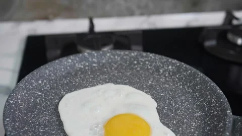 Fried egg Video stock 268576561