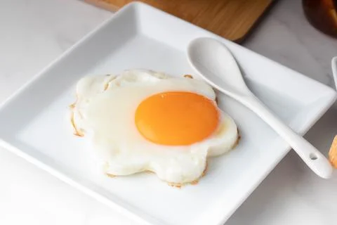 Fried eggs, bread, coffee, breakfast set Foto stock