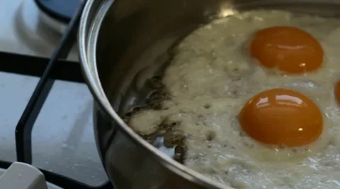 Fried eggs Stock Footage 21980999