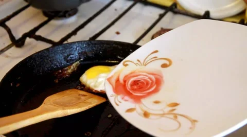 Fried Eggs Stock Footage 43747994