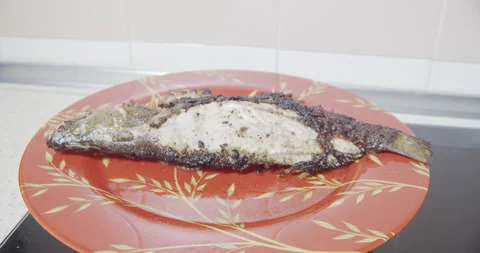 Fried fish Video stock 141265419