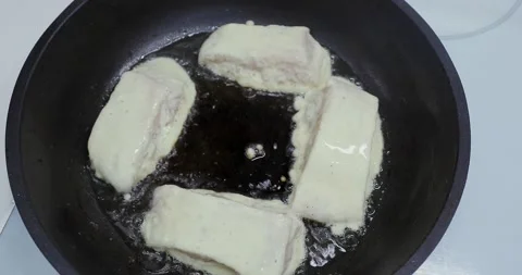 Fried fish in a frying pan 스톡 동영상 145745742