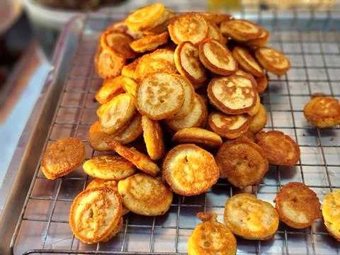 Fried fish roe. It is one of the snacks of Thai people. Foto stock