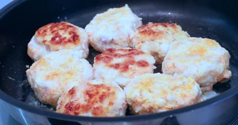 Fried Meatballs in a frying pan Stock Footage 88352741