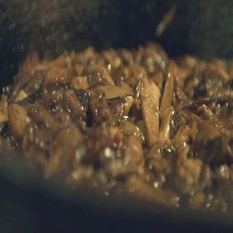 Fried mushrooms. Close-up. Видео 69383605