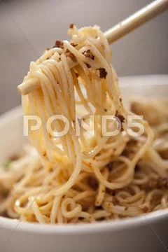 Fried noodles with minced meat Stock Photos