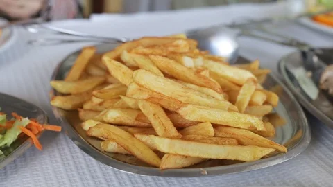 Fried potato in dish on the table Video stock 114614271