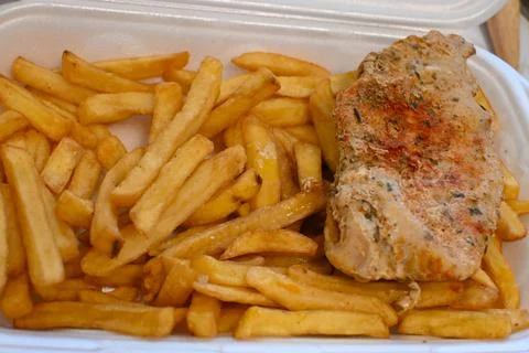 Fried potatoes with plain chicken breast Stock-Fotos