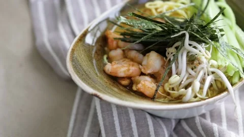 Fried rice with shrimp close up. Stock-Footage 148312155