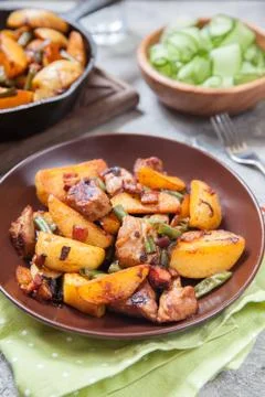 Fried roasted potatoes with meat Fotos Stock