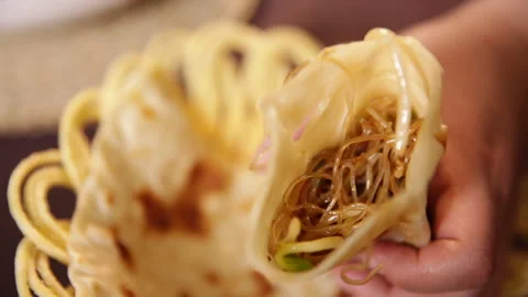 Fried vegetable ingredients with bean sprouts, leek and vermicelli (3) Stock Footage 202208098