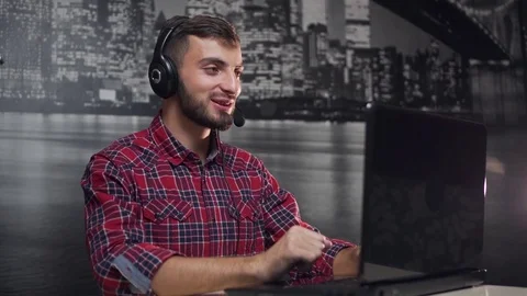 Friendly Call Center Operator Finished Work Day 動画素材 70103844