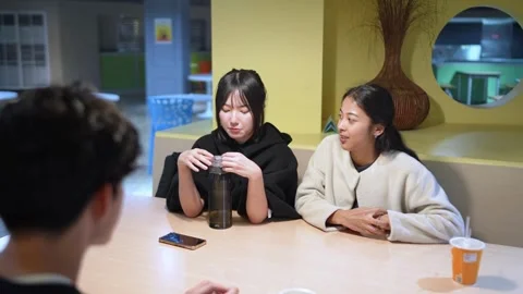 Friendly Conversation at University Cafeteria in Da’an District, Taipei 스톡 동영상 281949976