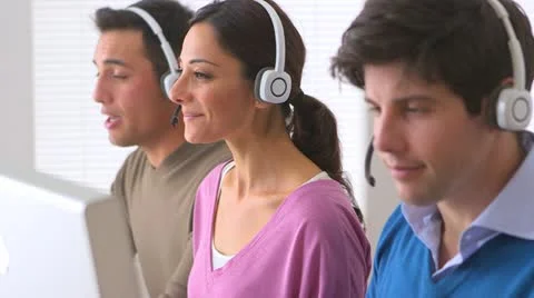 Friendly customer service Vídeos de archivo 21947102