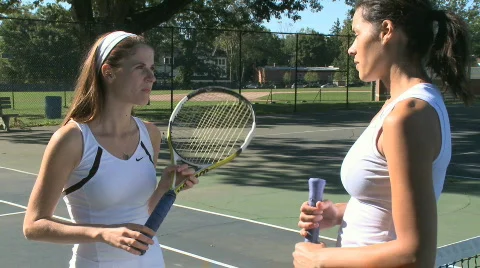 Friendly rivals talk after match Video stock 860506