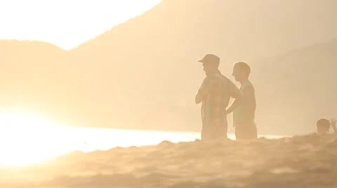 Friends on the beach Stock Footage 40501568