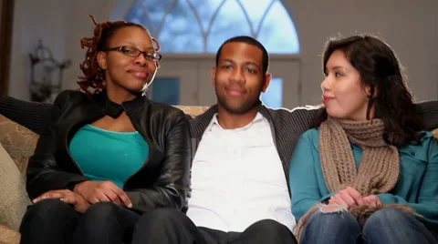 Friends on couch 動画素材 6532200