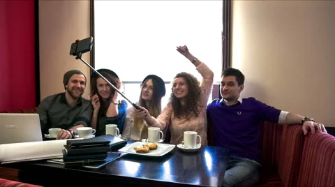 Friends do selfie Stock Footage 60538390